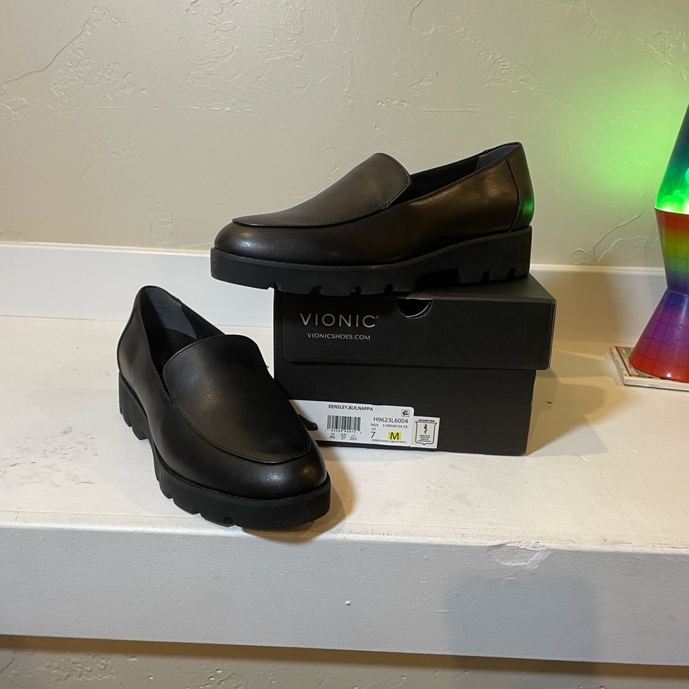 Vionic KENSLEY LOAFER black NAPPA lightweight casual summer comfy style, Sz 7 M
